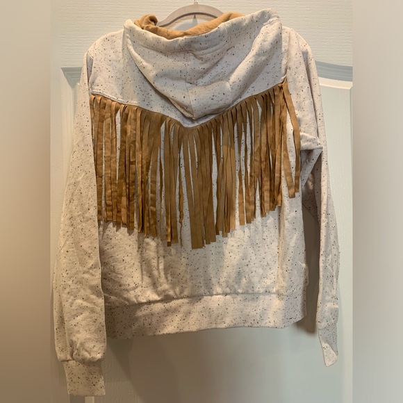 NWT Ariat hooded sweatshirt with fringe on the back - Picture 2 of 2